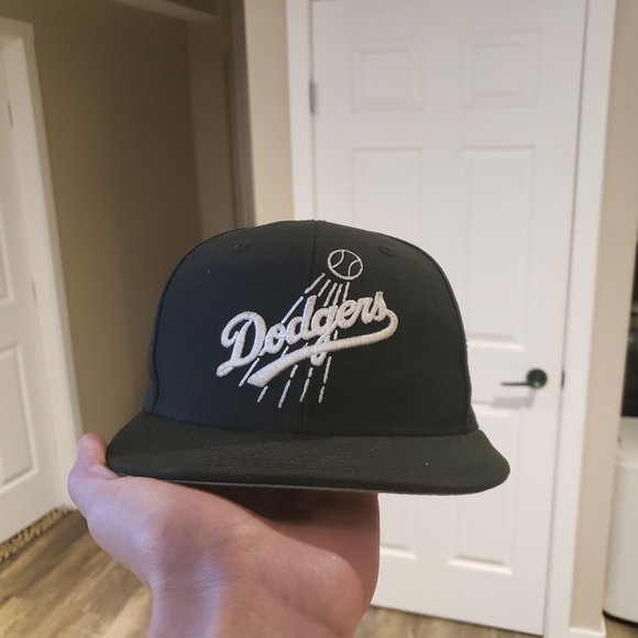 Black Fitted Cap - Picture 2 of 3